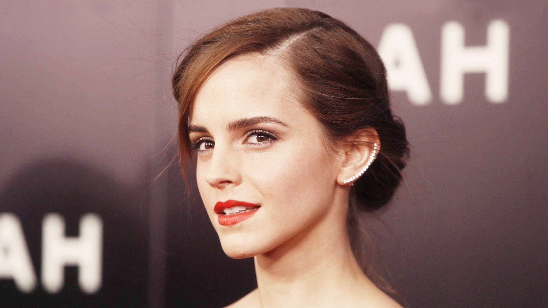 爱游戏娱乐-_传统赛事焕新颜：经典场地带来新颖体验_，赛事活动宣传